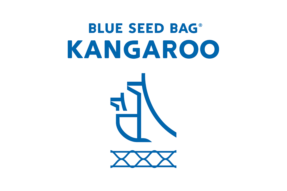 廃棄ブルーシートを再利用した地球想いのバッグ「BLUE SEED BAG®KANGAROO」
