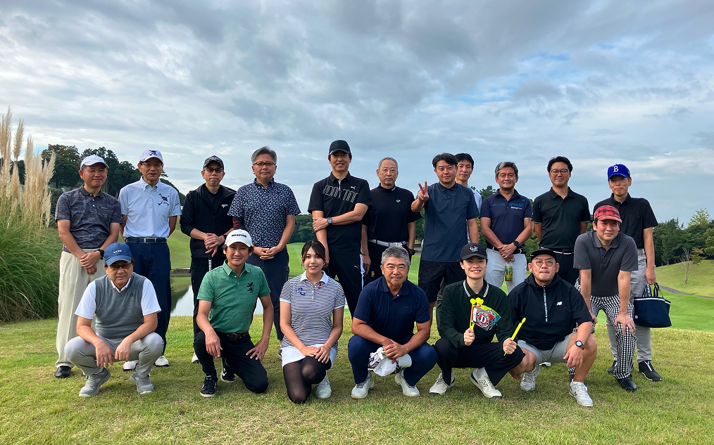 ゴルフ部の集合写真